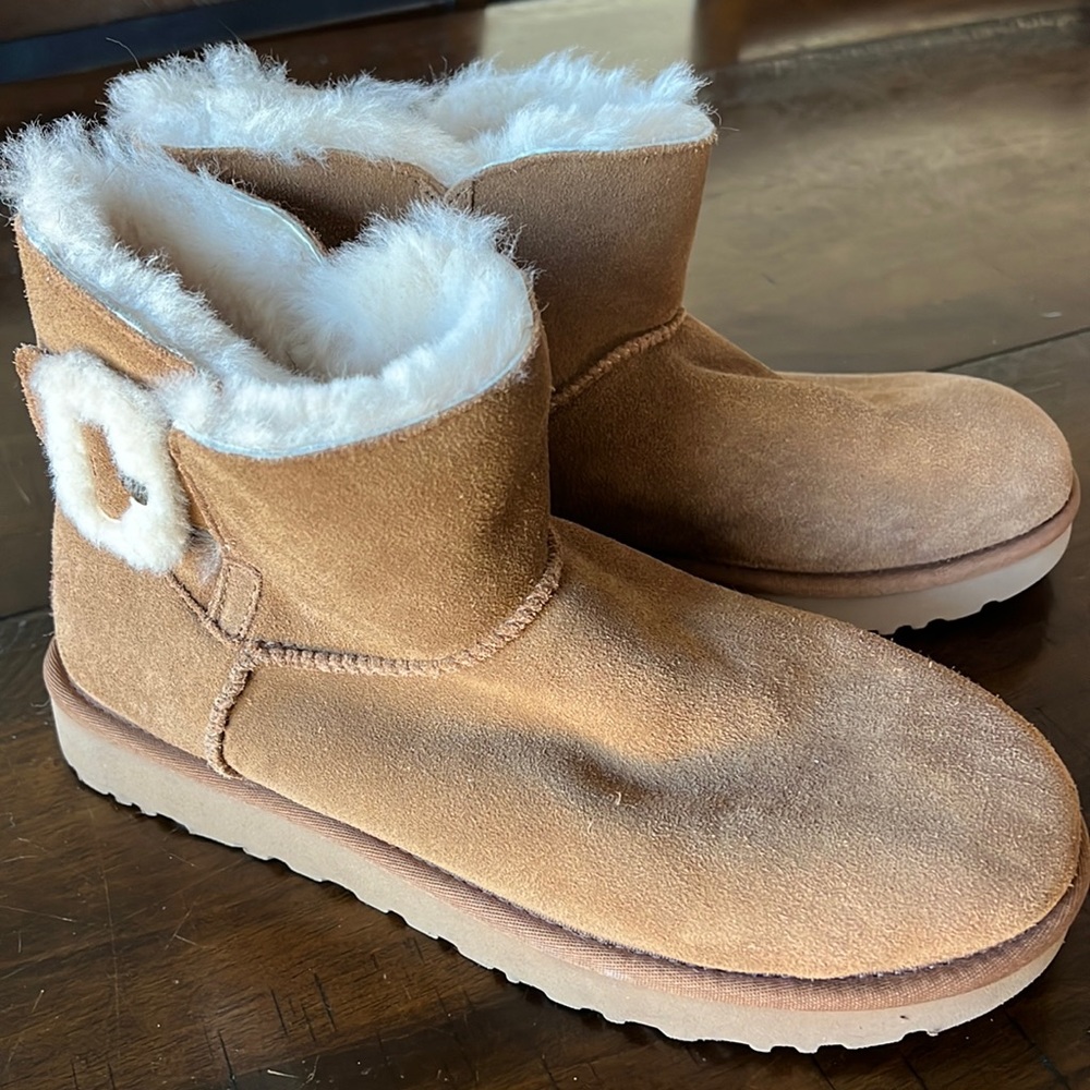 Ugh Mini Bailey Fluff Buckle Boot